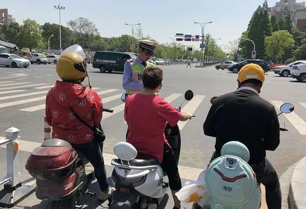 安全头盔